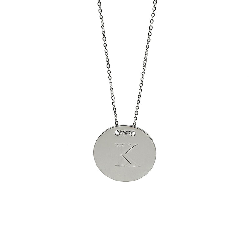 10398 - bijouxbijoux Κολιέ μονόγραμμα Κ σε ασημί χρώμα από ανοξείδωτο ατσάλι. Δεν μαυρίζει και δεν προκαλεί αλλεργίες.
